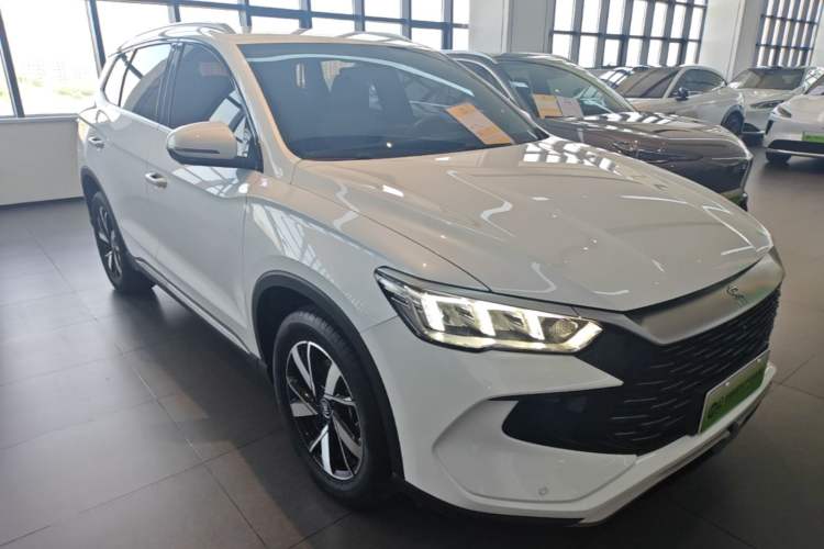 Used BYD Song Pro New Energy 2023 Champion Edition DM-i 71KM Navigation Model Front Right 45 Deg
