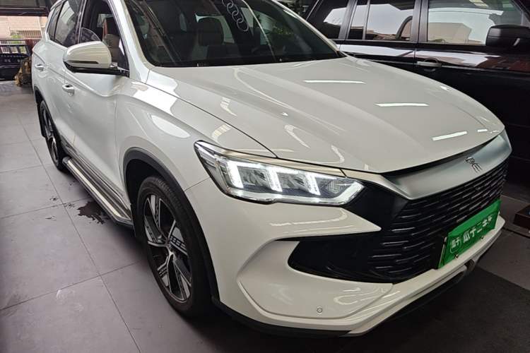 Used BYD Song Pro New Energy 2023 Champion Edition DM-i 110KM Excellence Model Front Right 45 Deg