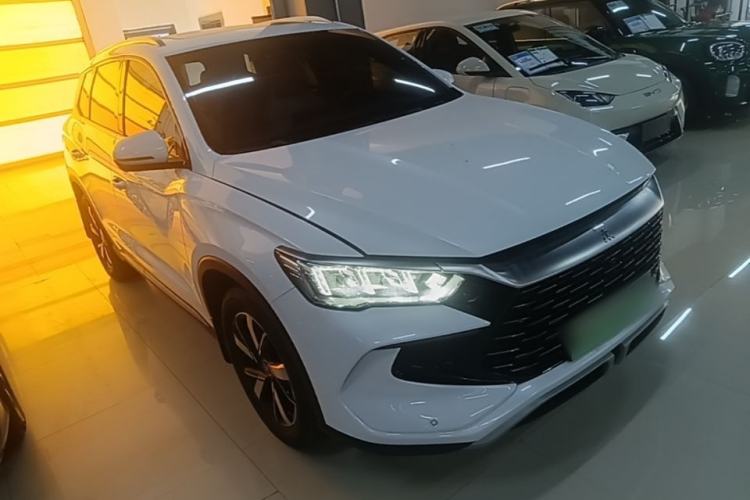 Used BYD Song Pro New Energy 2023 Champion Edition DM-i 71KM Leading Model Front Right 45 Deg