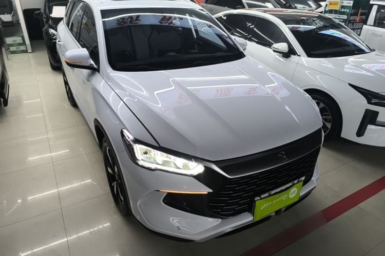 Used BYD Song Pro New Energy 2023 Champion Edition DM-i 71KM Leading Model Front Right 45 Deg