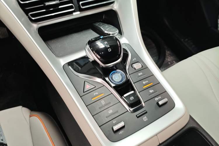 Used BYD Song Pro New Energy 2023 Champion Edition DM-i 71KM Navigation Model Gear Lever