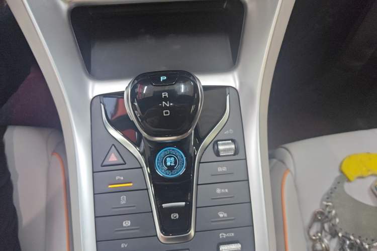 Used BYD Song Pro New Energy 2023 Champion Edition DM-i 110KM Beyond Model Gear Lever