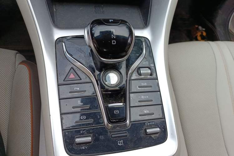 Used BYD Song Pro New Energy 2023 Champion Edition DM-i 110KM Excellence Model Gear Lever