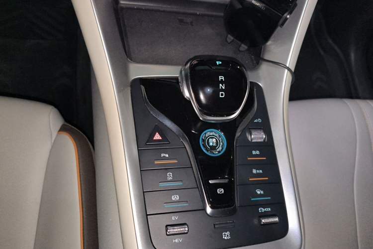Used BYD Song Pro New Energy 2023 Champion Edition DM-i 110KM Beyond Model Gear Lever