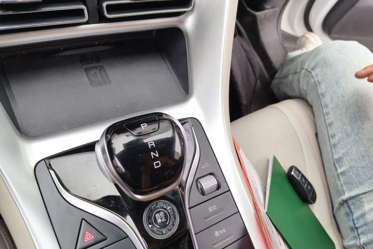 Used BYD Song Pro New Energy 2023 Champion Edition DM-i 110KM Excellence Model Gear Lever
