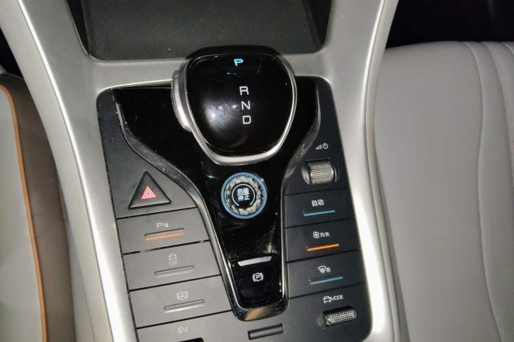 Used BYD Song Pro New Energy 2023 Champion Edition DM-i 110KM Beyond Model Gear Lever