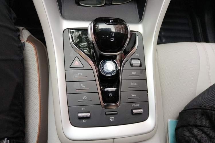 Used BYD Song Pro New Energy 2023 Champion Edition DM-i 110KM Excellence Model Gear Lever
