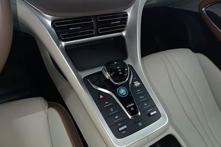 Used BYD Song Pro New Energy 2023 Champion Edition DM-i 110KM Beyond Model Gear Lever