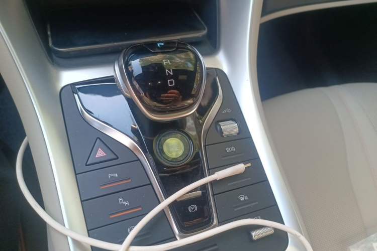 Used BYD Song Pro New Energy 2023 Champion Edition DM-i 110KM Excellence Model Gear Lever