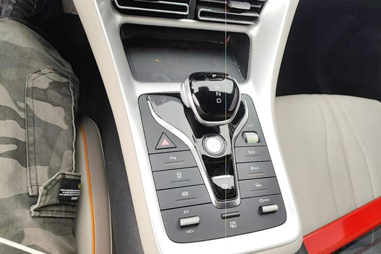 Used BYD Song Pro New Energy 2023 Champion Edition DM-i 71KM Beyond Model Gear Lever