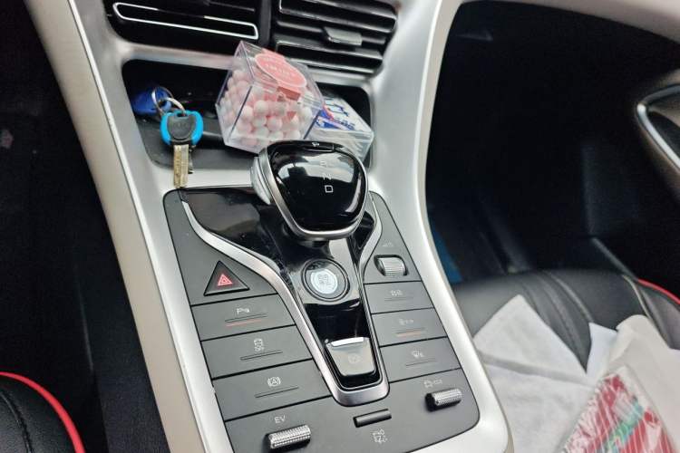 Used BYD Song Pro New Energy 2023 Champion Edition DM-i 110KM Beyond Model Gear Lever
