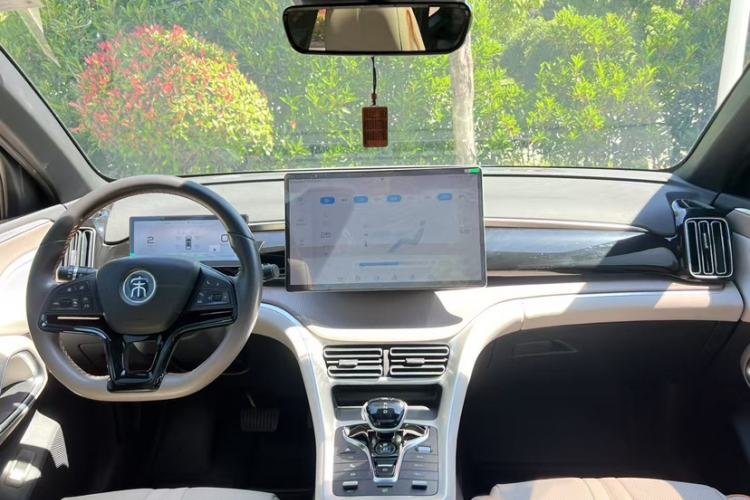 Used BYD Song Pro New Energy 2023 Champion Edition DM-i 110KM Excellence Model Interior 1