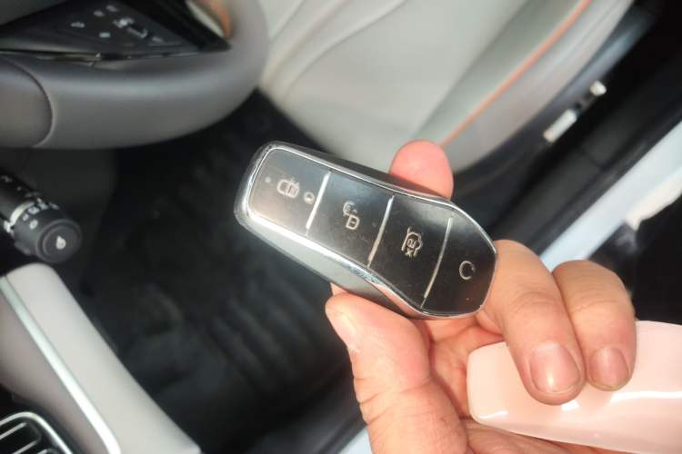 Used BYD Song Pro New Energy 2023 Champion Edition DM-i 110KM Beyond Model Interior 1