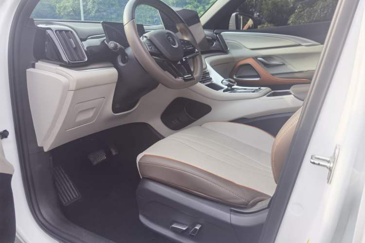 Used BYD Song Pro New Energy 2023 Champion Edition DM-i 110KM Excellence Model Interior 1