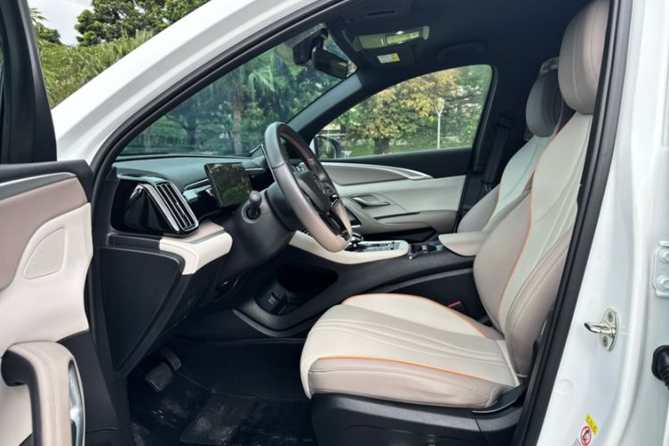 Used BYD Song Pro New Energy 2023 Champion Edition DM-i 71KM Navigation Model Interior 10