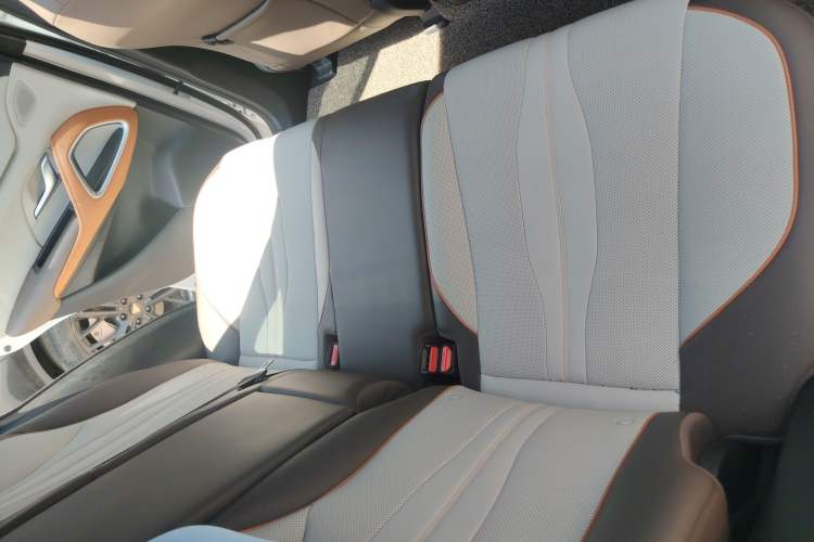 Used BYD Song Pro New Energy 2023 Champion Edition DM-i 110KM Excellence Model Interior 2