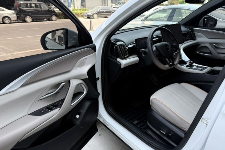 Used BYD Song Pro New Energy 2023 Champion Edition DM-i 110KM Excellence Model Interior 7