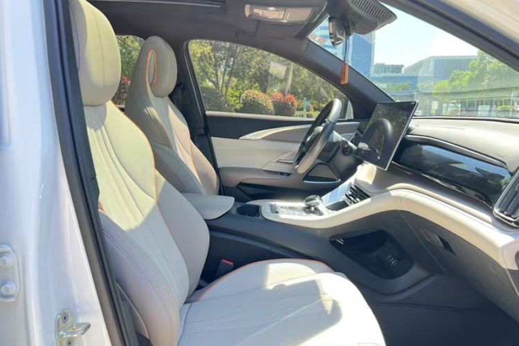 Used BYD Song Pro New Energy 2023 Champion Edition DM-i 110KM Excellence Model Interior 8