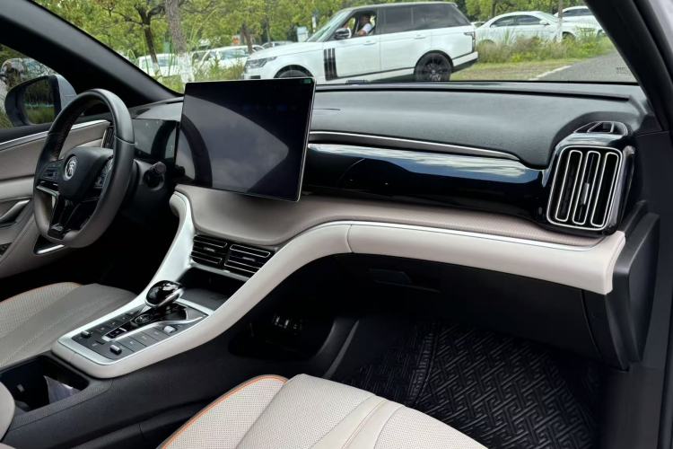 Used BYD Song Pro New Energy 2023 Champion Edition DM-i 110KM Excellence Model Interior 8