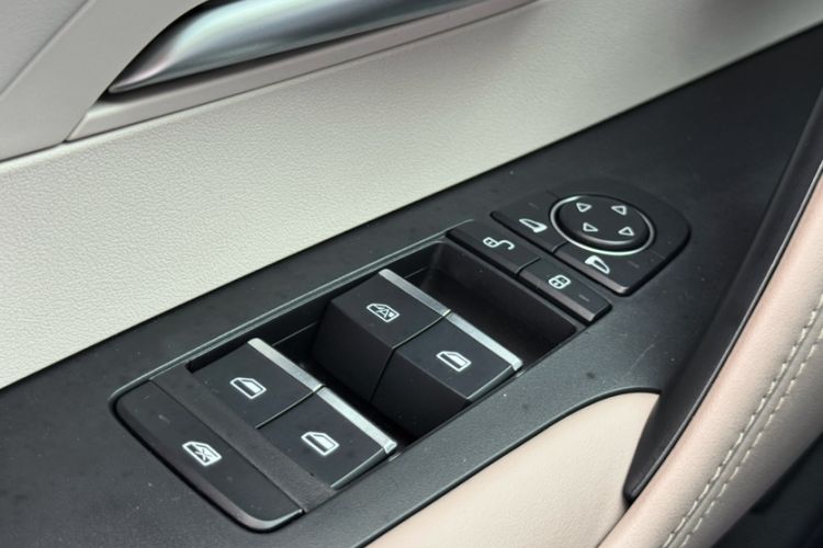 Used BYD Song Pro New Energy 2023 Champion Edition DM-i 71KM Navigation Model Interior 8