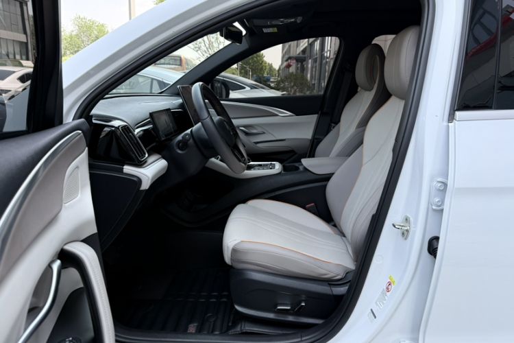 Used BYD Song Pro New Energy 2023 Champion Edition DM-i 110KM Excellence Model Interior 9