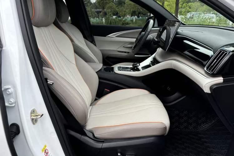 Used BYD Song Pro New Energy 2023 Champion Edition DM-i 110KM Excellence Model Interior 9