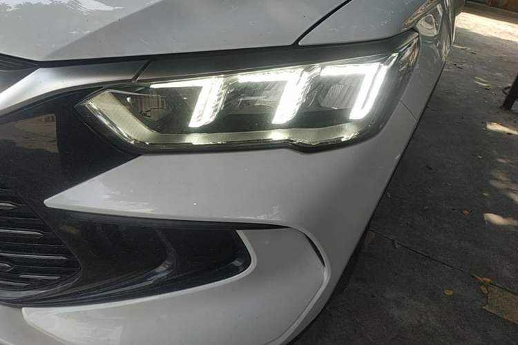 Used BYD Song Pro New Energy 2023 Champion Edition DM-i 110KM Excellence Model Left Front Headlight