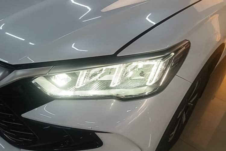 Used BYD Song Pro New Energy 2023 Champion Edition DM-i 71KM Leading Model Left Front Headlight