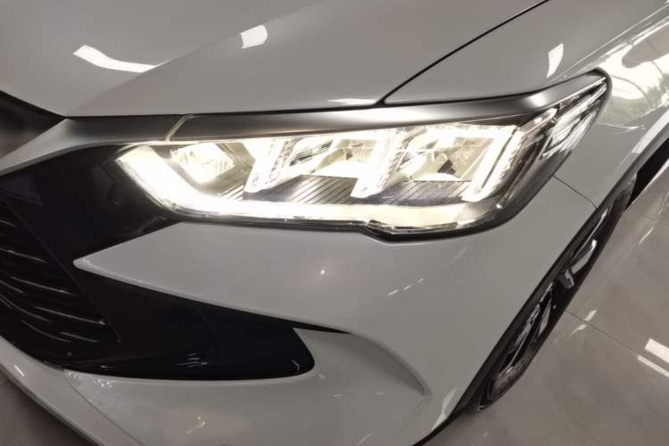 Used BYD Song Pro New Energy 2023 Champion Edition DM-i 71KM Leading Model Left Front Headlight