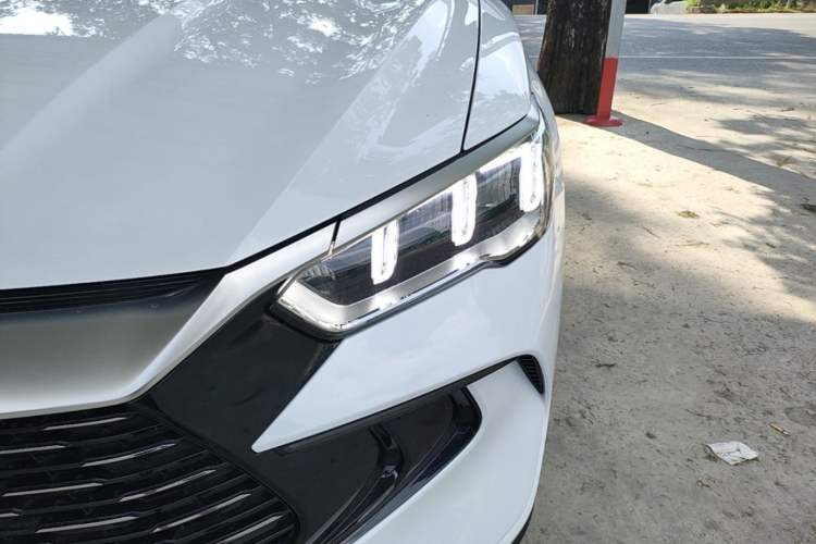 Used BYD Song Pro New Energy 2023 Champion Edition DM-i 71KM Beyond Model Left Front Headlight