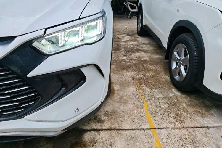 Used BYD Song Pro New Energy 2023 Champion Edition DM-i 110KM Beyond Model Left Front Headlight