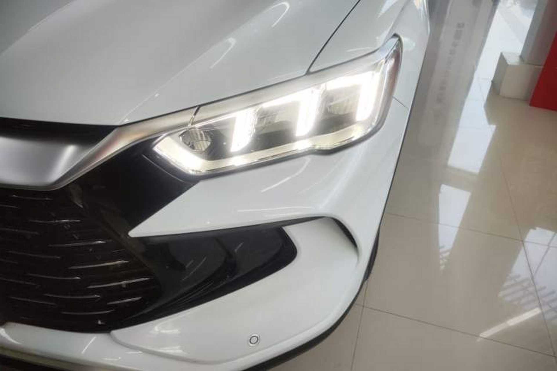 Used BYD Song Pro New Energy 2023 Champion Edition DM-i 110KM Beyond Model Left Front Headlight