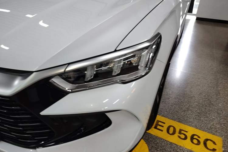 Used BYD Song Pro New Energy 2023 Champion Edition DM-i 71KM Beyond Model Left Front Headlight