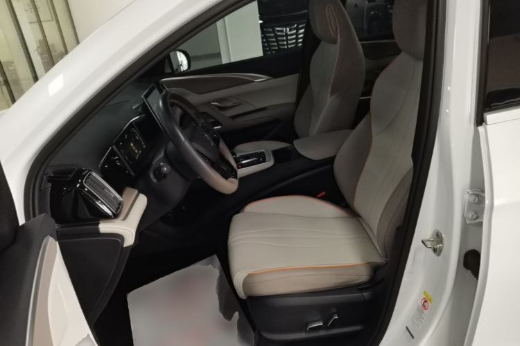 Used BYD Song Pro New Energy 2023 Champion Edition DM-i 71KM Leading Model Left Front Seat
