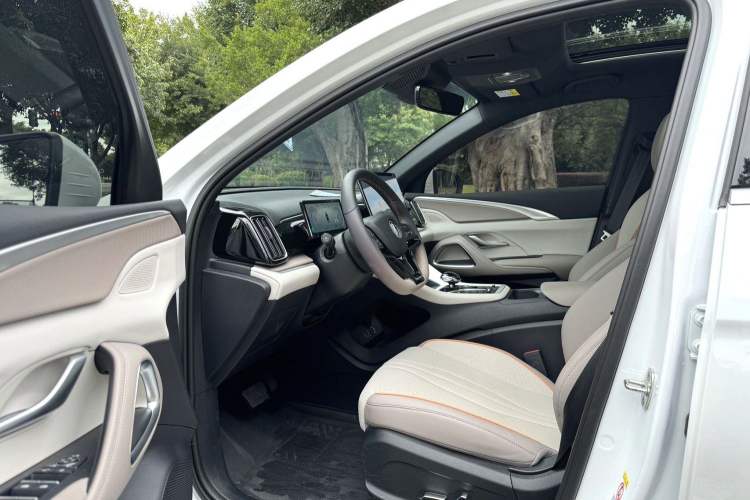 Used BYD Song Pro New Energy 2023 Champion Edition DM-i 110KM Excellence Model Left Front Seat