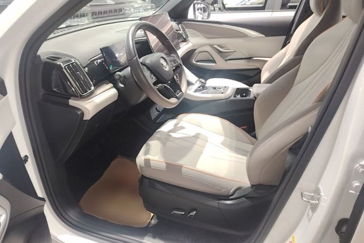 Used BYD Song Pro New Energy 2023 Champion Edition DM-i 110KM Excellence Model Left Front Seat