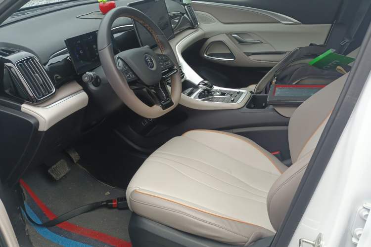 Used BYD Song Pro New Energy 2023 Champion Edition DM-i 71KM Beyond Model Left Front Seat