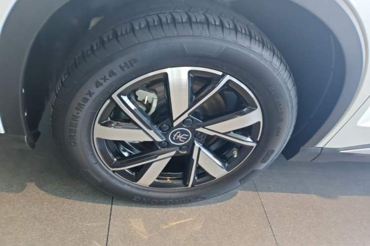Used BYD Song Pro New Energy 2023 Champion Edition DM-i 71KM Navigation Model Left Front Wheel Hub