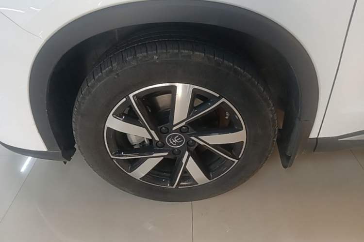 Used BYD Song Pro New Energy 2023 Champion Edition DM-i 71KM Leading Model Left Front Wheel Hub
