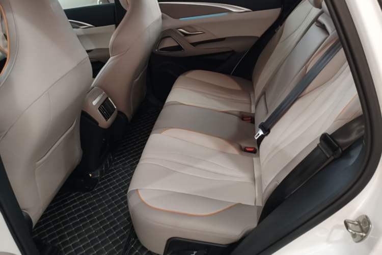 Used BYD Song Pro New Energy 2023 Champion Edition DM-i 110KM Excellence Model Left Rear Seat
