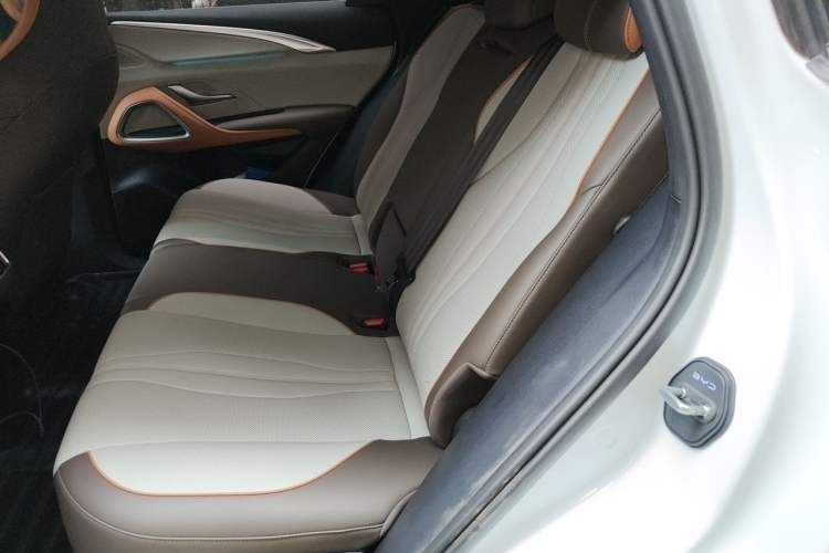 Used BYD Song Pro New Energy 2023 Champion Edition DM-i 110KM Excellence Model Left Rear Seat