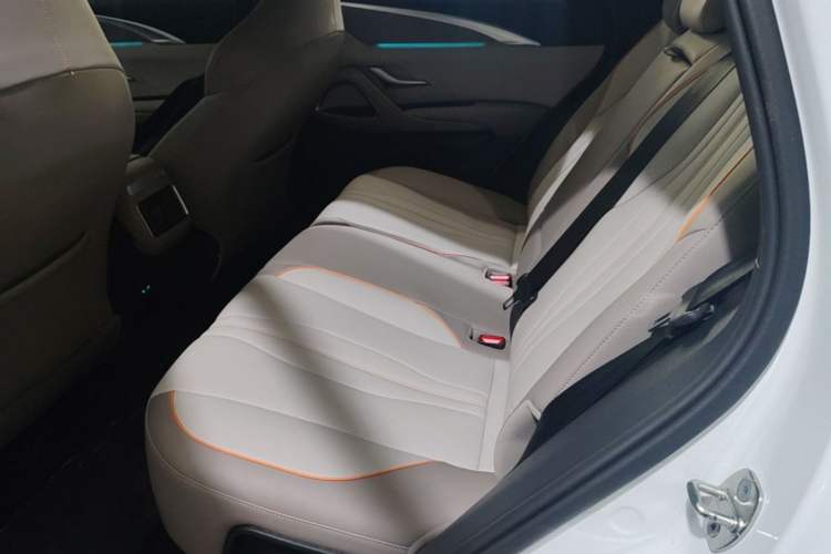 Used BYD Song Pro New Energy 2023 Champion Edition DM-i 110KM Excellence Model Left Rear Seat