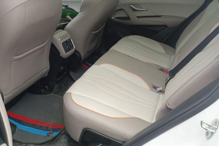 Used BYD Song Pro New Energy 2023 Champion Edition DM-i 71KM Beyond Model Left Rear Seat