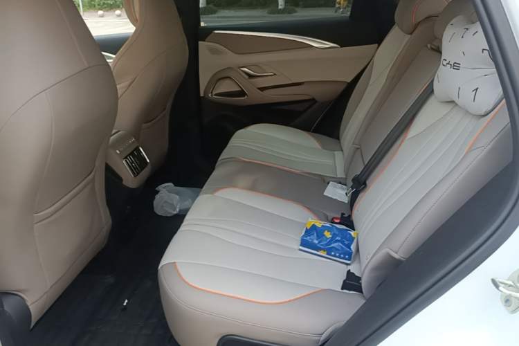 Used BYD Song Pro New Energy 2023 Champion Edition DM-i 110KM Excellence Model Left Rear Seat