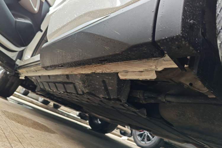 Used BYD Song Pro New Energy 2023 Champion Edition DM-i 71KM Navigation Model Left Side Sill