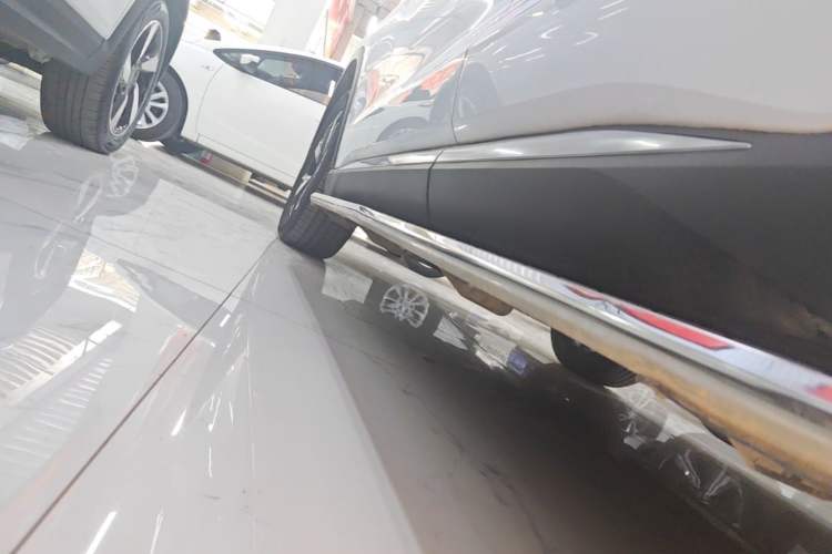 Used BYD Song Pro New Energy 2023 Champion Edition DM-i 110KM Beyond Model Left Side Sill