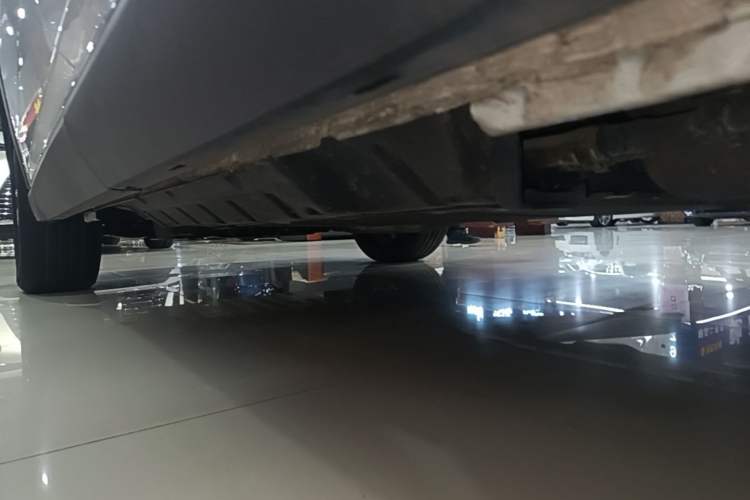 Used BYD Song Pro New Energy 2023 Champion Edition DM-i 110KM Beyond Model Left Side Sill