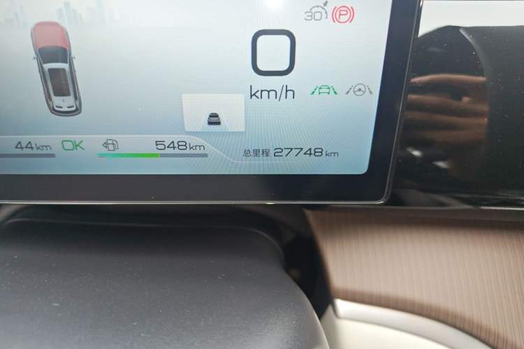 Used BYD Song Pro New Energy 2023 Champion Edition DM-i 110KM Excellence Model Odometer Close Up