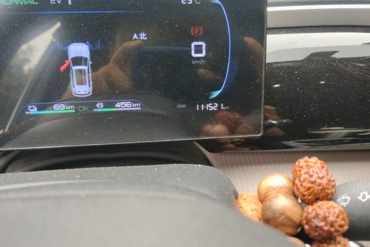 Used BYD Song Pro New Energy 2023 Champion Edition DM-i 71KM Navigation Model Odometer Close Up