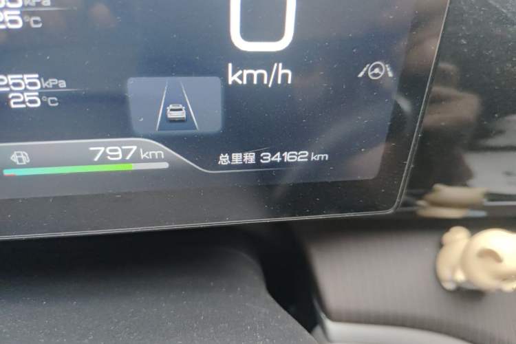 Used BYD Song Pro New Energy 2023 Champion Edition DM-i 110KM Beyond Model Odometer Close Up